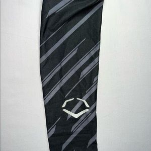 Evoshield COMPRESSION ARM SLEEVE. Size: Youth